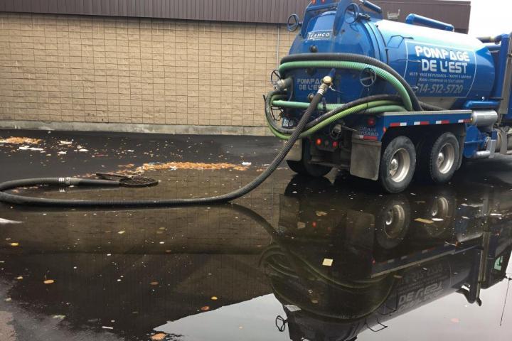 Nettoyage à haute pression de drain Montréal